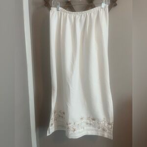 Vintage linen blend midi white skirt with gold embroidery along bottom hem 18